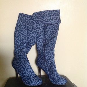 Blue leopard print knee boots